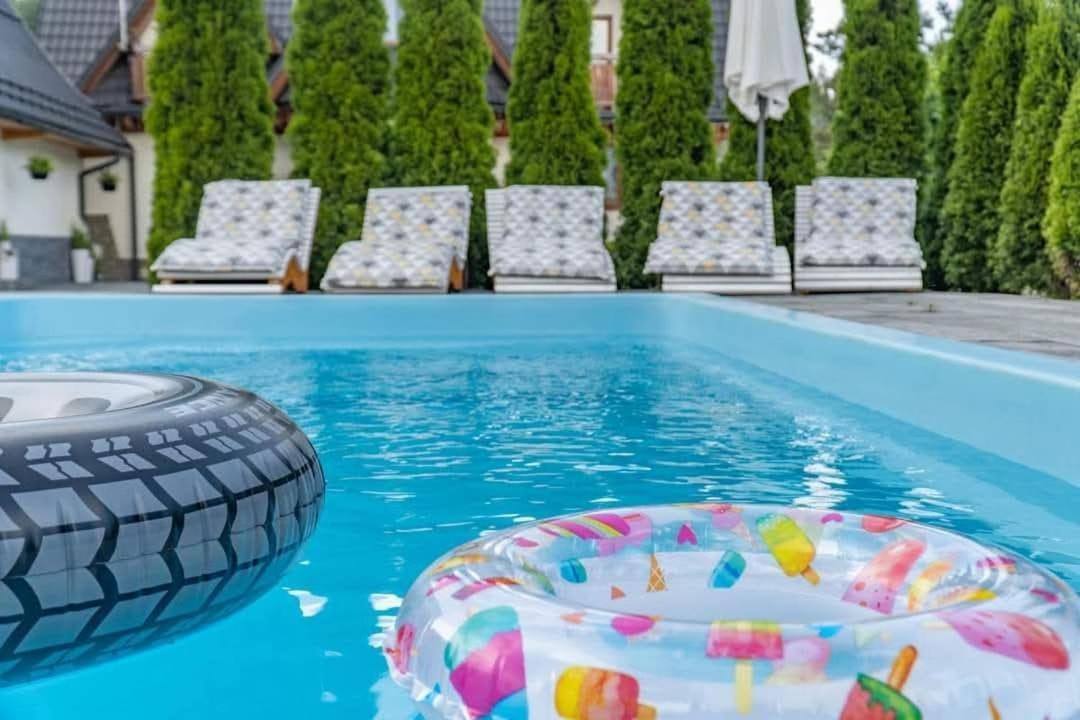 Domek Dream II Z Jacuzzi I Basenem ポロニン エクステリア 写真